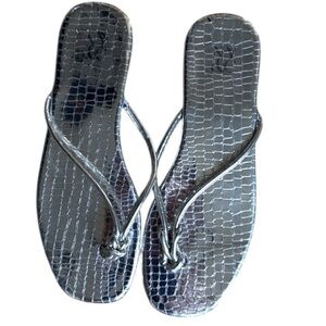 NY & C Lady silver snake print flip-flop very good condition euro 40 US 8 1/2